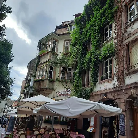 Apartment Chez Do.. *